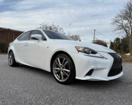 Білий Лексус ІС, об'ємом двигуна 2.5 л та пробігом 80 тис. км за 15100 $, фото 1 на Automoto.ua