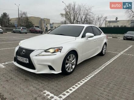 Лексус ИС 2016 в Киеве на Automoto.ua Белый Лексус ИС, объемом двигателя 2 л и пробегом 115 тыс. км за 16700 $, фото 1 на Automoto.ua