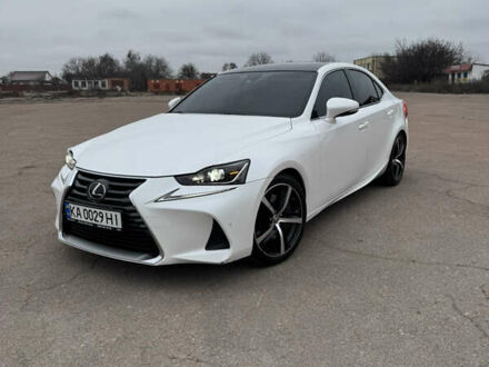Білий Лексус ІС, об'ємом двигуна 2 л та пробігом 115 тис. км за 17500 $, фото 1 на Automoto.ua