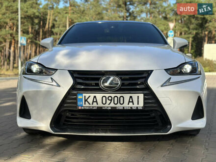Белый Лексус ИС, объемом двигателя 2 л и пробегом 149 тыс. км за 18400 $, фото 1 на Automoto.ua