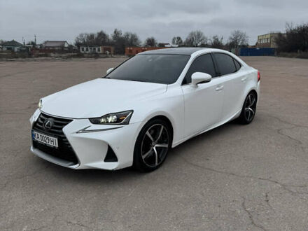 Белый Лексус ИС, объемом двигателя 2 л и пробегом 115 тыс. км за 17500 $, фото 1 на Automoto.ua