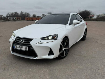 Белый Лексус ИС, объемом двигателя 2 л и пробегом 115 тыс. км за 17300 $, фото 1 на Automoto.ua