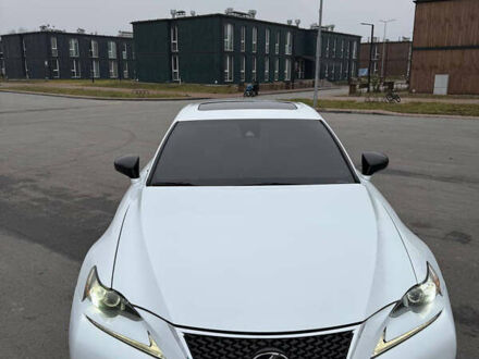Белый Лексус ИС, объемом двигателя 2 л и пробегом 114 тыс. км за 20900 $, фото 1 на Automoto.ua