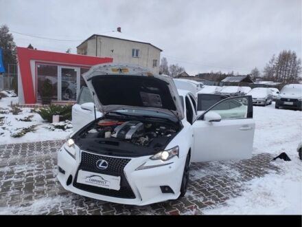 Белый Лексус ИС, объемом двигателя 0.25 л и пробегом 238 тыс. км за 13300 $, фото 1 на Automoto.ua
