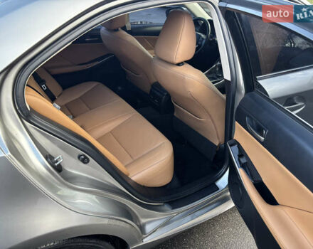 Бежевый Лексус ИС, объемом двигателя 2 л и пробегом 159 тыс. км за 19999 $, фото 30 на Automoto.ua