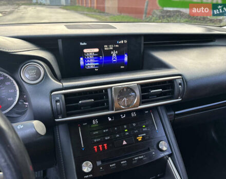 Бежевый Лексус ИС, объемом двигателя 2 л и пробегом 159 тыс. км за 19999 $, фото 17 на Automoto.ua