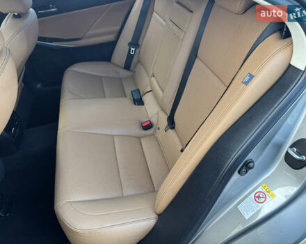 Бежевый Лексус ИС, объемом двигателя 2 л и пробегом 159 тыс. км за 19999 $, фото 26 на Automoto.ua