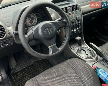 Чорний Лексус ІС, об'ємом двигуна 2 л та пробігом 300 тис. км за 3750 $, фото 5 на Automoto.ua