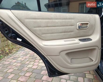 Чорний Лексус ІС, об'ємом двигуна 1.99 л та пробігом 203 тис. км за 4999 $, фото 25 на Automoto.ua