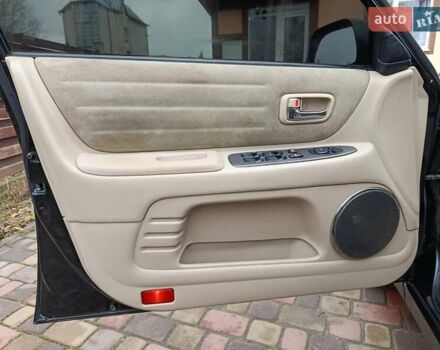 Чорний Лексус ІС, об'ємом двигуна 1.99 л та пробігом 203 тис. км за 4999 $, фото 19 на Automoto.ua