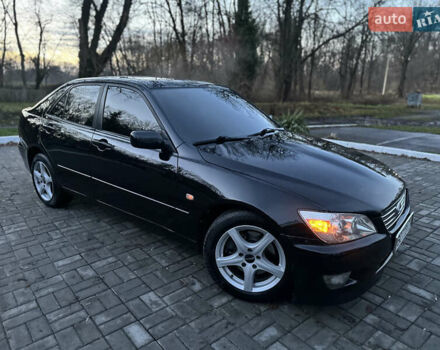 Чорний Лексус ІС, об'ємом двигуна 2 л та пробігом 191 тис. км за 5300 $, фото 4 на Automoto.ua