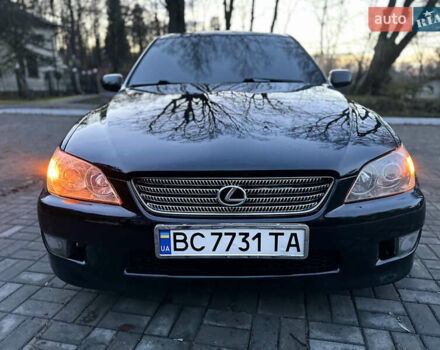 Чорний Лексус ІС, об'ємом двигуна 2 л та пробігом 191 тис. км за 5300 $, фото 2 на Automoto.ua