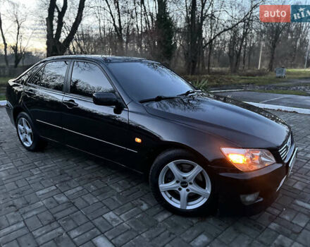 Чорний Лексус ІС, об'ємом двигуна 2 л та пробігом 191 тис. км за 5300 $, фото 3 на Automoto.ua