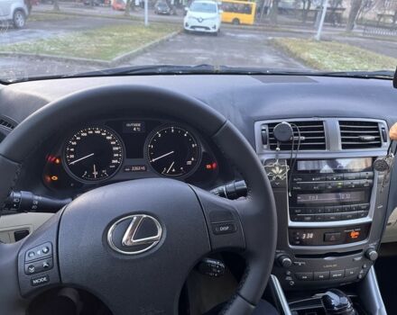 Черный Лексус ИС, объемом двигателя 2.2 л и пробегом 336 тыс. км за 6900 $, фото 6 на Automoto.ua
