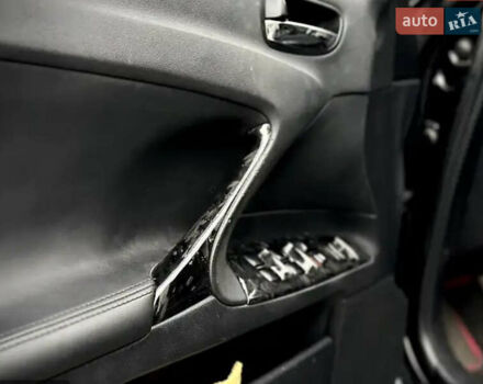 Черный Лексус ИС, объемом двигателя 3 л и пробегом 220 тыс. км за 6100 $, фото 4 на Automoto.ua