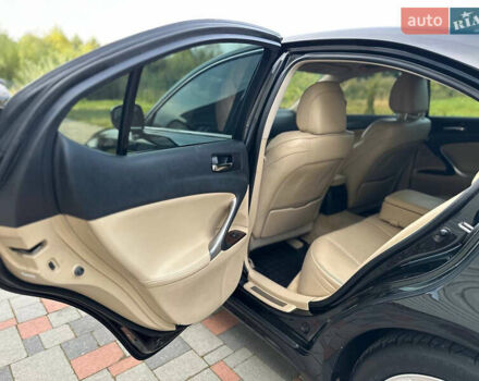 Черный Лексус ИС, объемом двигателя 2.5 л и пробегом 256 тыс. км за 8600 $, фото 18 на Automoto.ua