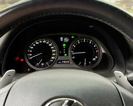 Черный Лексус ИС, объемом двигателя 2.5 л и пробегом 245 тыс. км за 9400 $, фото 14 на Automoto.ua