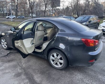 Черный Лексус ИС, объемом двигателя 2.2 л и пробегом 336 тыс. км за 6900 $, фото 11 на Automoto.ua