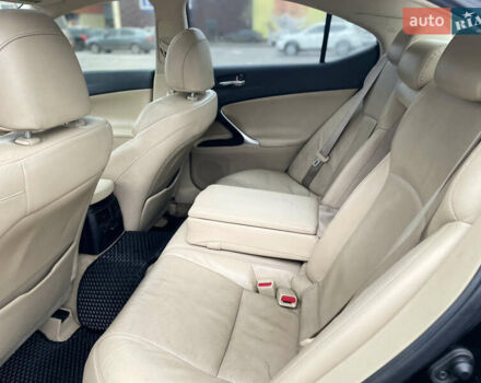 Чорний Лексус ІС, об'ємом двигуна 2.5 л та пробігом 400 тис. км за 7900 $, фото 9 на Automoto.ua