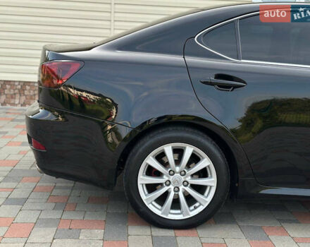 Черный Лексус ИС, объемом двигателя 2.5 л и пробегом 256 тыс. км за 8600 $, фото 6 на Automoto.ua