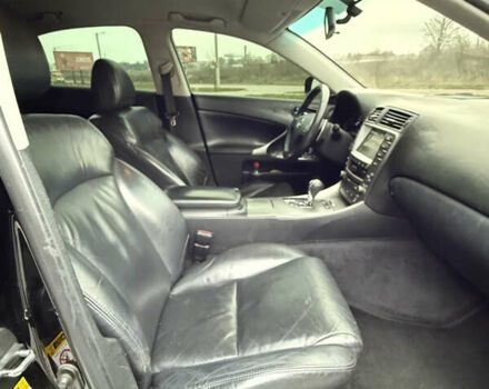 Черный Лексус ИС, объемом двигателя 2.5 л и пробегом 245 тыс. км за 9400 $, фото 7 на Automoto.ua