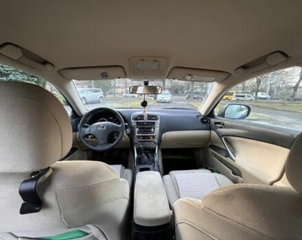 Черный Лексус ИС, объемом двигателя 2.2 л и пробегом 336 тыс. км за 6900 $, фото 4 на Automoto.ua