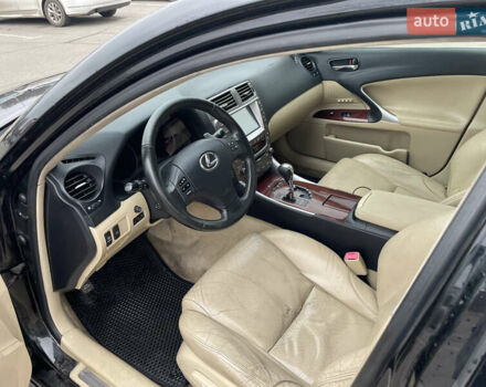 Чорний Лексус ІС, об'ємом двигуна 2.5 л та пробігом 400 тис. км за 7900 $, фото 8 на Automoto.ua