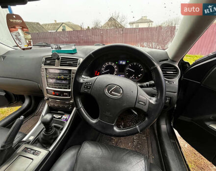 Черный Лексус ИС, объемом двигателя 2.23 л и пробегом 190 тыс. км за 3800 $, фото 3 на Automoto.ua