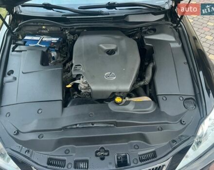 Чорний Лексус ІС, об'ємом двигуна 2.23 л та пробігом 219 тис. км за 7950 $, фото 57 на Automoto.ua