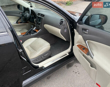 Чорний Лексус ІС, об'ємом двигуна 2.23 л та пробігом 355 тис. км за 9500 $, фото 44 на Automoto.ua