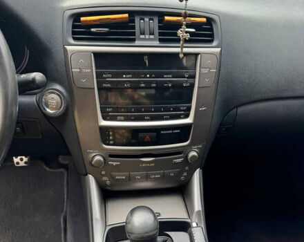 Черный Лексус ИС, объемом двигателя 2.23 л и пробегом 274 тыс. км за 9900 $, фото 10 на Automoto.ua