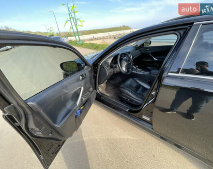 Чорний Лексус ІС, об'ємом двигуна 2.5 л та пробігом 204 тис. км за 11200 $, фото 14 на Automoto.ua