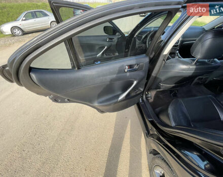 Чорний Лексус ІС, об'ємом двигуна 2.5 л та пробігом 204 тис. км за 11200 $, фото 12 на Automoto.ua