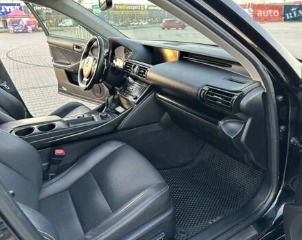 Черный Лексус ИС, объемом двигателя 2.5 л и пробегом 192 тыс. км за 14999 $, фото 6 на Automoto.ua