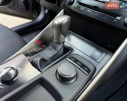 Чорний Лексус ІС, об'ємом двигуна 2.5 л та пробігом 135 тис. км за 16300 $, фото 23 на Automoto.ua