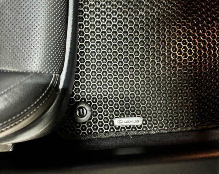 Чорний Лексус ІС, об'ємом двигуна 2.5 л та пробігом 204 тис. км за 17000 $, фото 21 на Automoto.ua