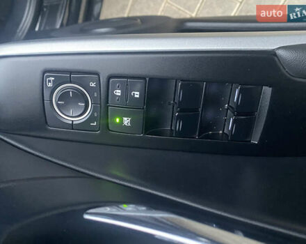 Чорний Лексус ІС, об'ємом двигуна 2.49 л та пробігом 210 тис. км за 16500 $, фото 19 на Automoto.ua