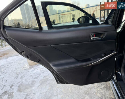 Чорний Лексус ІС, об'ємом двигуна 2 л та пробігом 133 тис. км за 16800 $, фото 18 на Automoto.ua