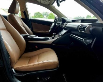 Черный Лексус ИС, объемом двигателя 2.5 л и пробегом 126 тыс. км за 10000 $, фото 10 на Automoto.ua