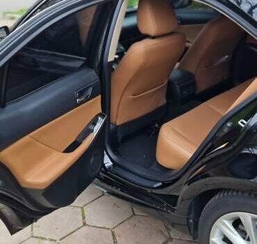 Черный Лексус ИС, объемом двигателя 2.5 л и пробегом 142 тыс. км за 16000 $, фото 5 на Automoto.ua