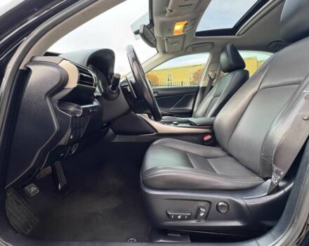 Черный Лексус ИС, объемом двигателя 3.5 л и пробегом 71 тыс. км за 11100 $, фото 5 на Automoto.ua