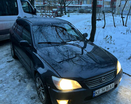 Чорний Лексус ІС, об'ємом двигуна 1.99 л та пробігом 324 тис. км за 4000 $, фото 1 на Automoto.ua