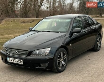 Чорний Лексус ІС, об'ємом двигуна 2 л та пробігом 300 тис. км за 3750 $, фото 1 на Automoto.ua