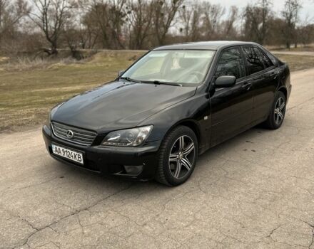 Чорний Лексус ІС, об'ємом двигуна 2 л та пробігом 380 тис. км за 3900 $, фото 1 на Automoto.ua