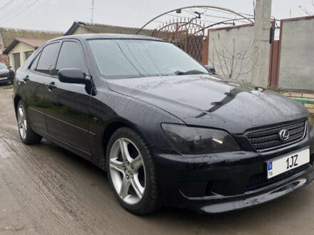 Черный Лексус ИС, объемом двигателя 1.99 л и пробегом 200 тыс. км за 3800 $, фото 1 на Automoto.ua