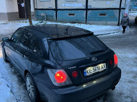 Чорний Лексус ІС, об'ємом двигуна 1.99 л та пробігом 324 тис. км за 4000 $, фото 1 на Automoto.ua