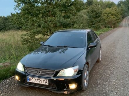 Чорний Лексус ІС, об'ємом двигуна 2 л та пробігом 180 тис. км за 5700 $, фото 1 на Automoto.ua