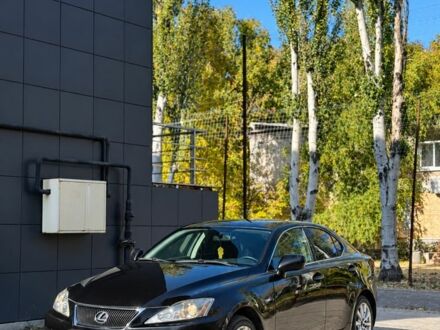 Чорний Лексус ІС, об'ємом двигуна 2.2 л та пробігом 299 тис. км за 2608 $, фото 1 на Automoto.ua