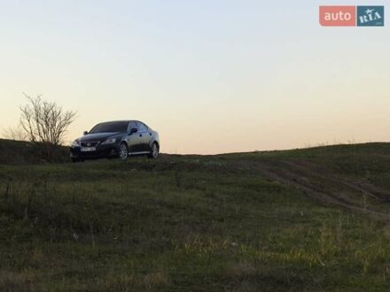 Черный Лексус ИС, объемом двигателя 2.23 л и пробегом 377 тыс. км за 4600 $, фото 1 на Automoto.ua