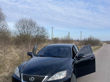 Черный Лексус ИС, объемом двигателя 2.2 л и пробегом 217 тыс. км за 9100 $, фото 1 на Automoto.ua